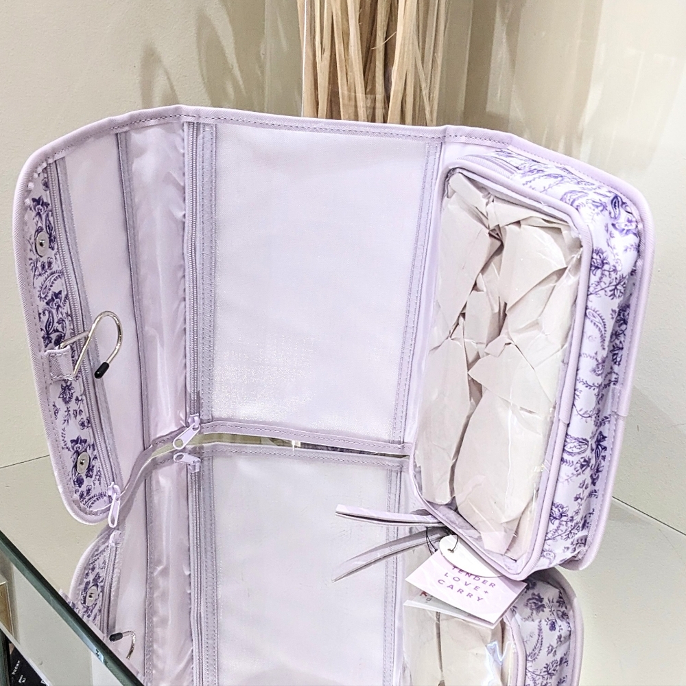 NEW Tender Love + Carry Fold Over Toiletry Weekender Cosmetic Bag - Picture 2 of 3